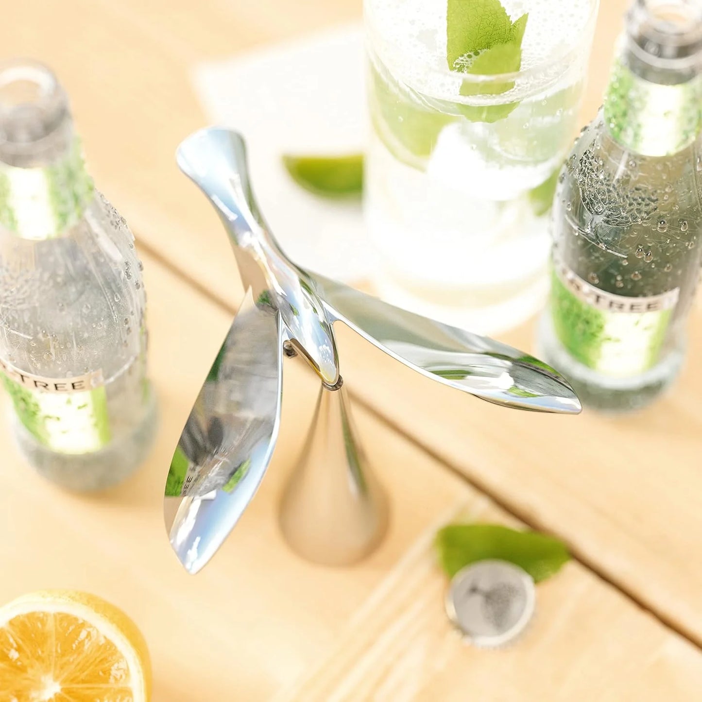 Balancing Bird Bottle Opener Decoration (Limited-Edition)